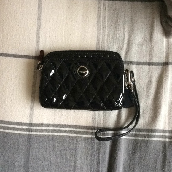 Coach Handbags - Black Coach Wristlet Coach Handbags - Black Coach Wristlet